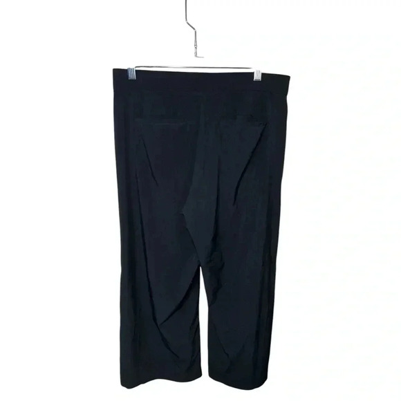 Athleta Black Cropped Nylon Pants Active Outdoor Workout Casual Performance - Picture 2 of 6
